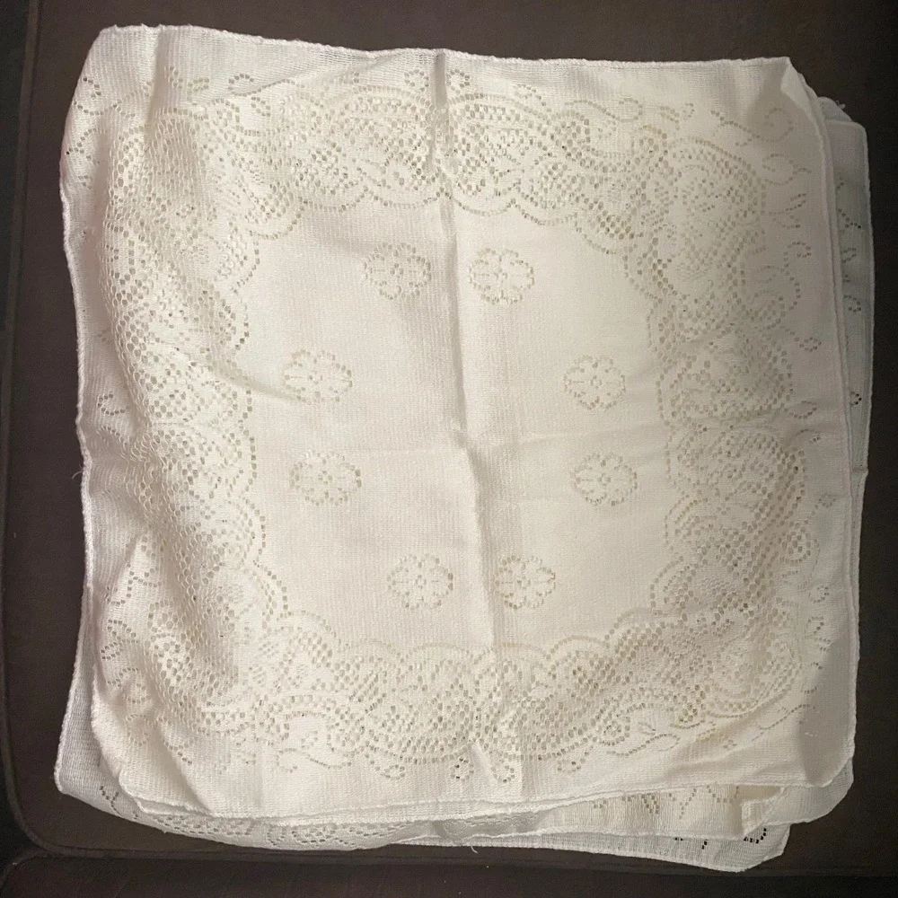 Vintage White‎ Floral Lace Placemat Square Doily Cottage-core Decor. 16 x 14